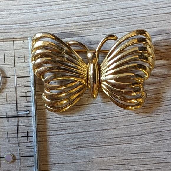 Vintage Trifari butterfly brooch pin - Picture 6 of 6
